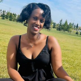 Umutoni, Babysitter à Edmonton