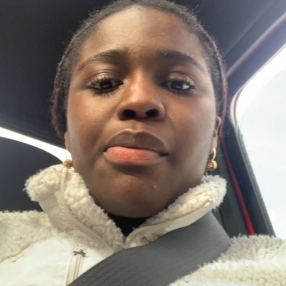 Timi, Babysitter in Thompson