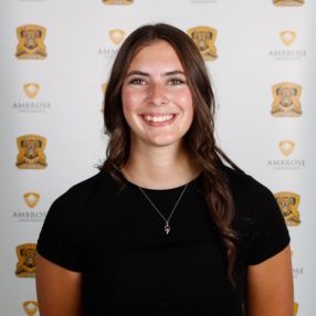 Livy, Babysitter à Airdrie