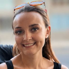 Brooklynn, Babysitter à Calgary