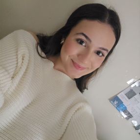 Bisera, Babysitter in Truro