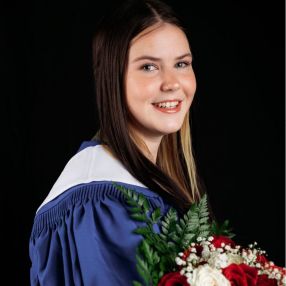 Amy, Babysitter in Tumbler Ridge
