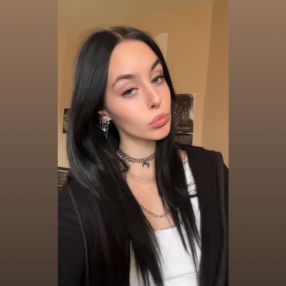 Addie, Babysitter à Tillsonburg