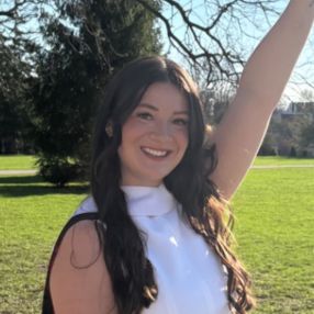Megan, Babysitter à Guelph