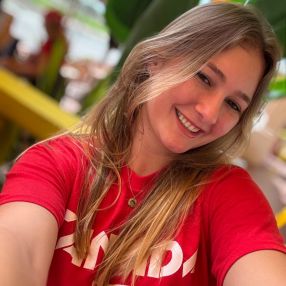 Mariana, Babysitter in Vancouver