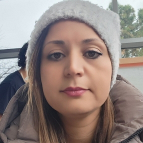 Shahrazed, Babysitter à Longueuil