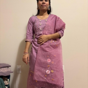 VISHAKHA, Babysitter in Cambridge