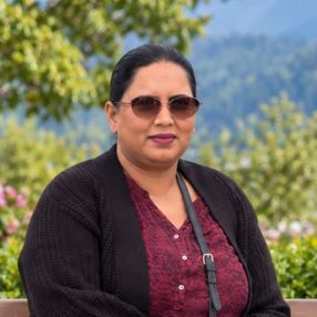 Ashita, Babysitter in Surrey