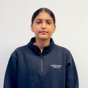 Khushpreet, Babysitter in Cornwall