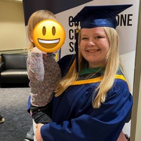 Emma, Babysitter in Moose Jaw