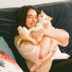 Divi, Babysitter in Waterloo