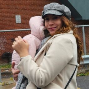 Renna, Babysitter in Fredericton