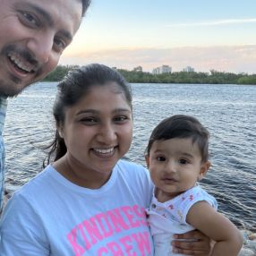 Astha, Famille à Regina
