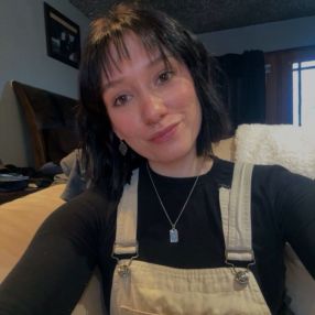 Brooklyn, Babysitter à Abbotsford