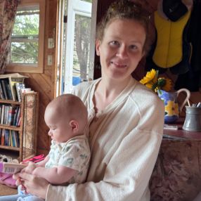 Emlyn, Famille à Dartmouth