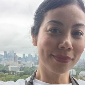 Flora, Babysitter à Toronto