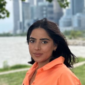 Gurpoonam, Babysitter à Brampton