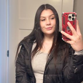 Alicia, Babysitter in Yellowknife
