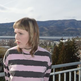 Mirra, Babysitter à Lake Country