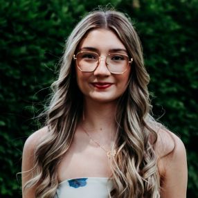 Ava, Babysitter à Kelowna