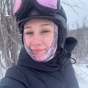 Kenzie, Babysitter in Simcoe