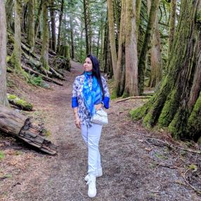 Mowsumi, Family in Burnaby
