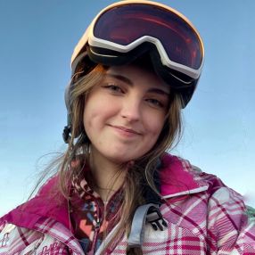 Téa, Babysitter à Kelowna
