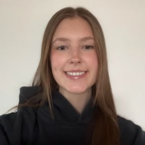 Avi, Babysitter in St. Albert