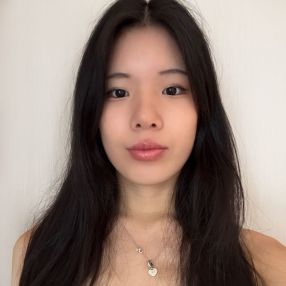 Callista, Babysitter in London