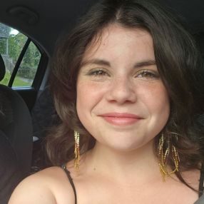 Cassie, Babysitter in Owen Sound