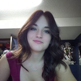 Addisyn, Babysitter in Medicine Hat