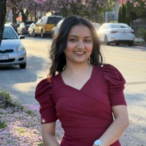 Roshani, Babysitter in Vancouver