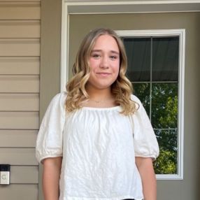 Eliana, Babysitter in Fort Saskatchewan