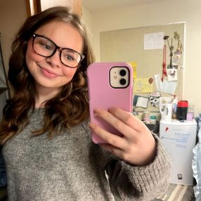 Lorelai, Babysitter in Nanaimo