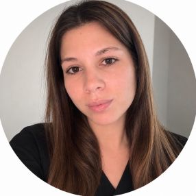 Maria, Babysitter à Maple Ridge