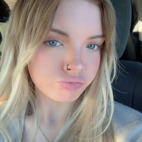 Lylah, Babysitter in Calgary