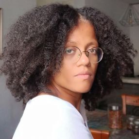 Fabienne, Babysitter à Kirkland