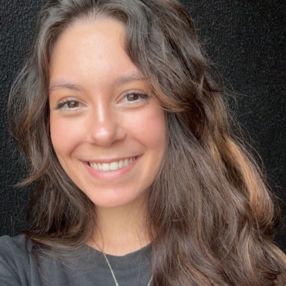 Rayssa, Babysitter à Calgary