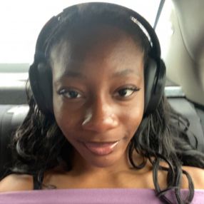 Onayimi, Babysitter in Winnipeg