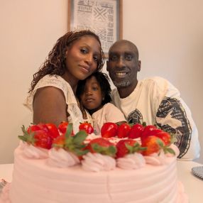Ekéni, Famille à Hamilton