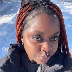 Trinitta, Babysitter in Regina