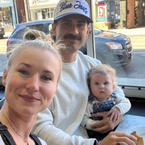 Eva, Family in Toronto