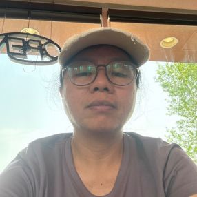 Hairen, Babysitter in Red Deer