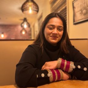 Sukhpreet, Babysitter à Winnipeg