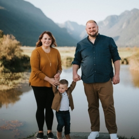 Kayla, Family in Maple Ridge
