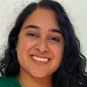 Kavita, Babysitter à Grimsby