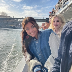 Bianca, Babysitter in Châteauguay
