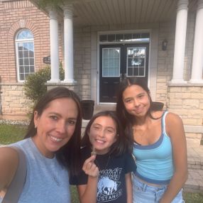 Karina, Famille à Oakville