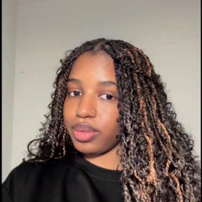 Maïmouna, Babysitter à Montreal