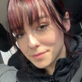 Destiny, Babysitter in Summerside